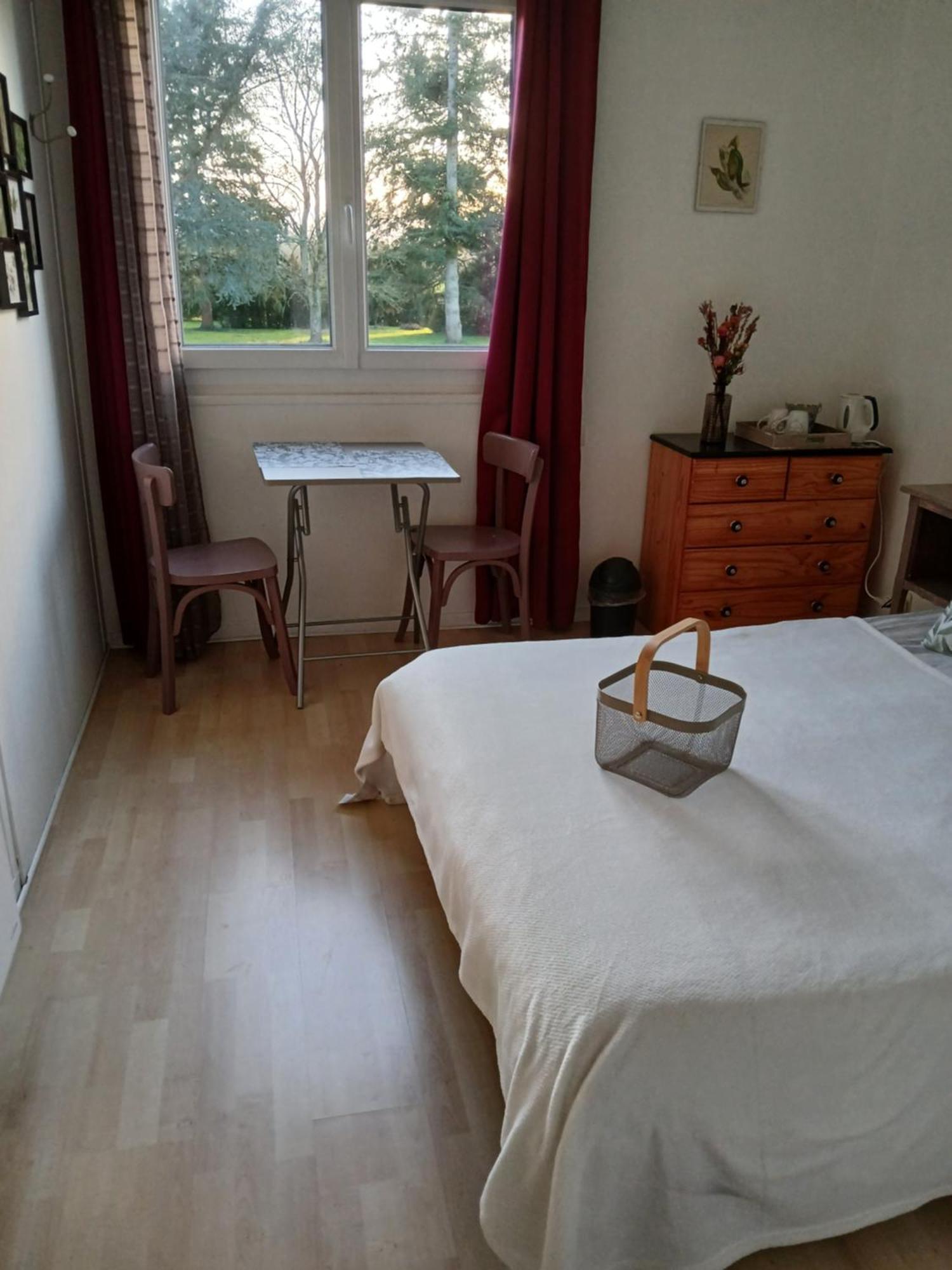 Bed and Breakfast Domaine Des Ifs Le Pin  Экстерьер фото